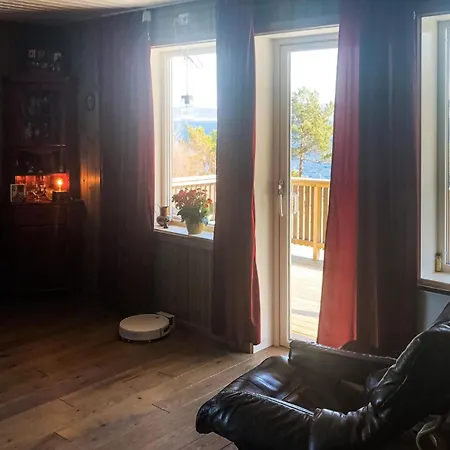 펜션 Stunning In With Wifi Lensvik