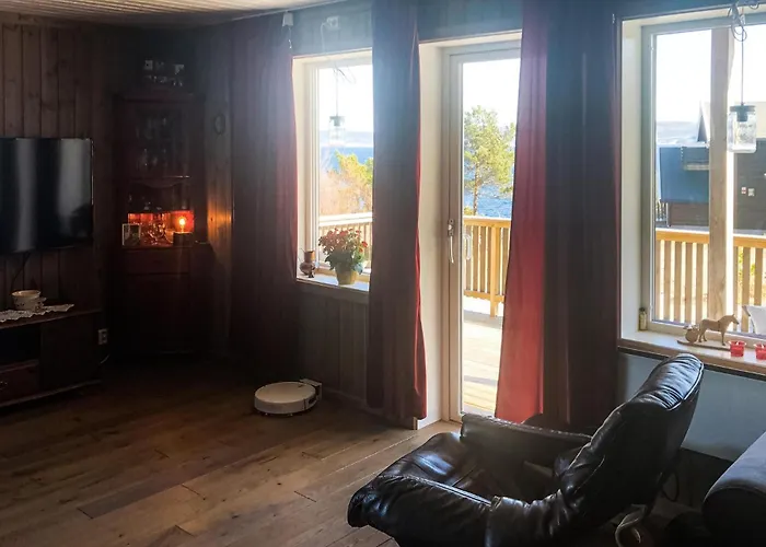Holiday home Stunning In With Wifi Lensvik